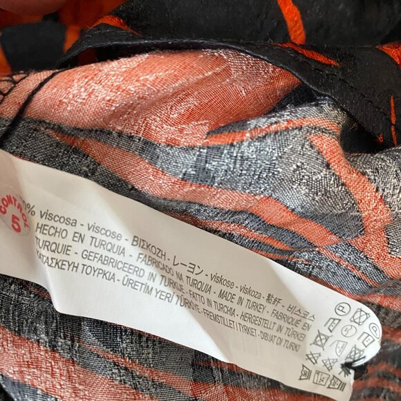 Zara blouse button down red black size S long sleeve satin feel NWT - Picture 6 of 6